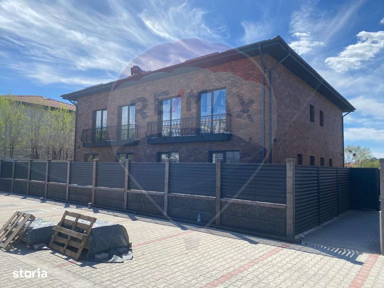 DE VANZARE Vila tip Quadruplex OTOPENI-9