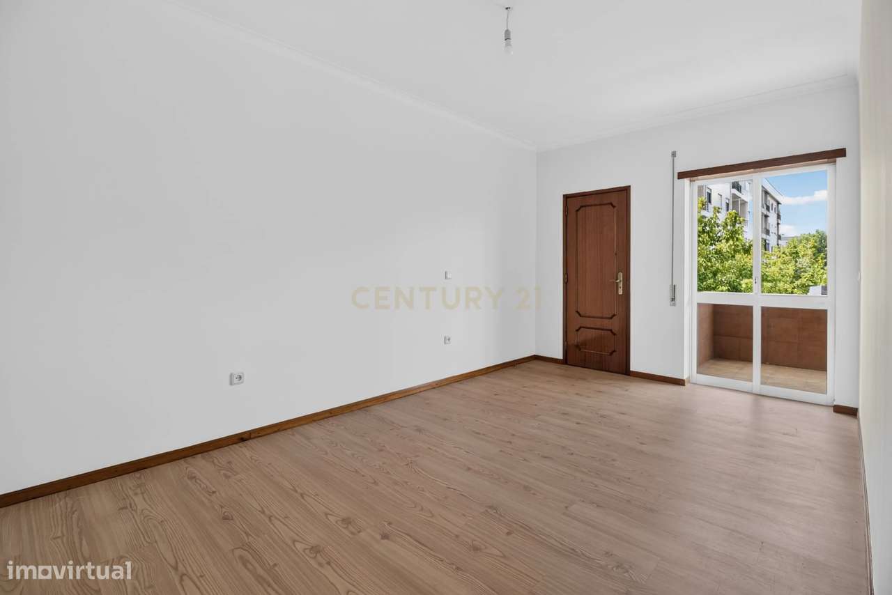 T3+1 com Garagem Fechada e Elevador | Lomar – Braga-9