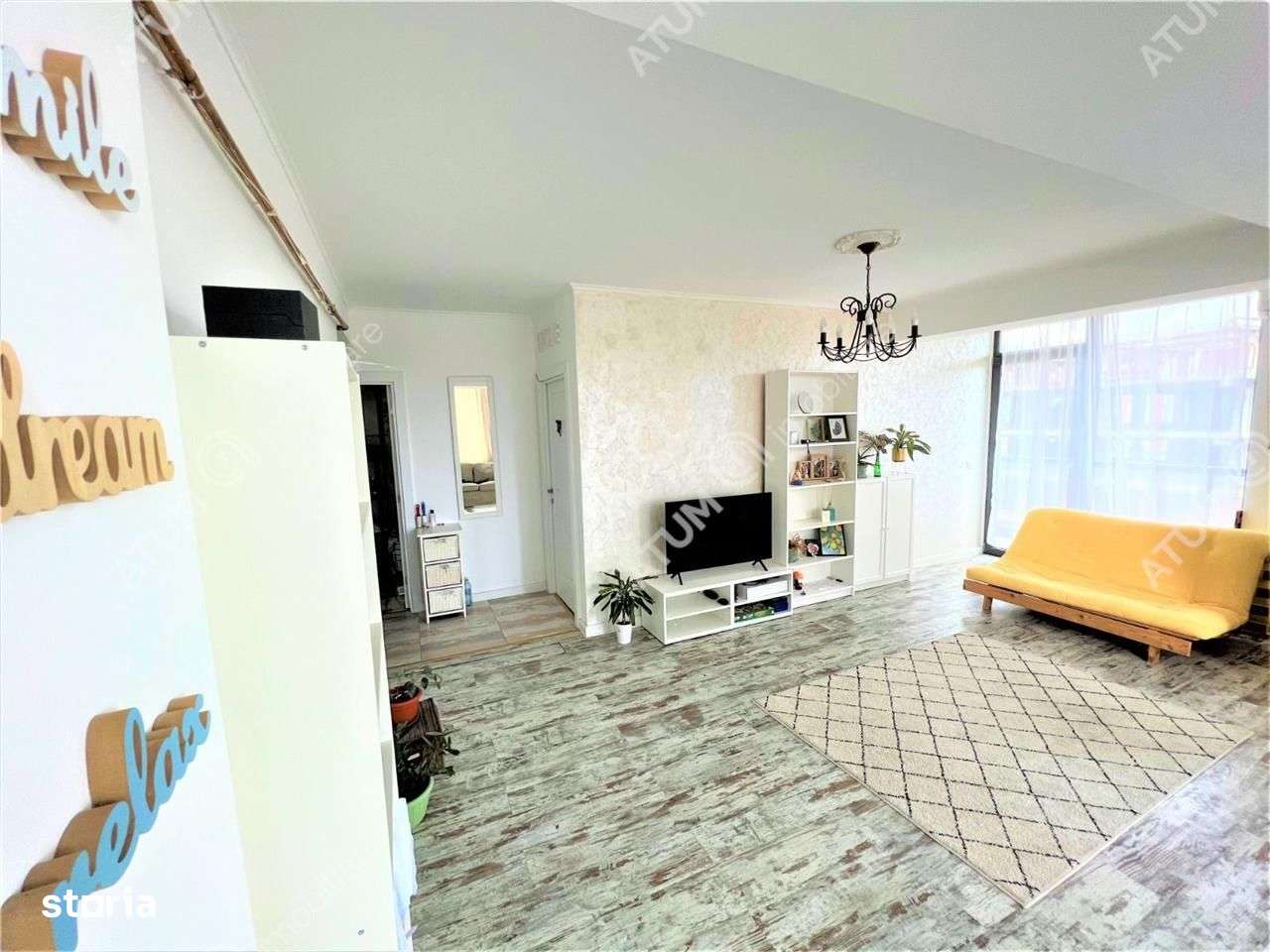 Apartamentcu 3 camere modern de vanzare zona Doamna Stanca-2