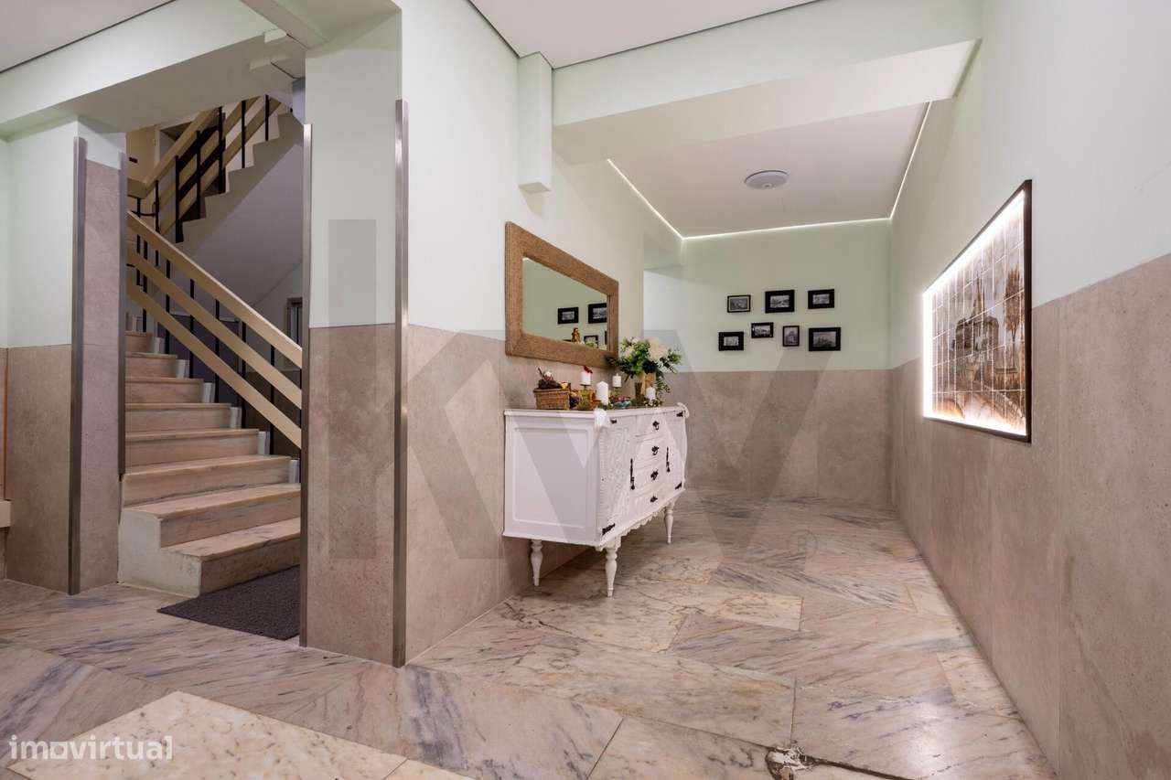 Para Locação: Apartamento T4 Estimado e Luminoso na Praceta da Amizade - Grande imagem: 3/21