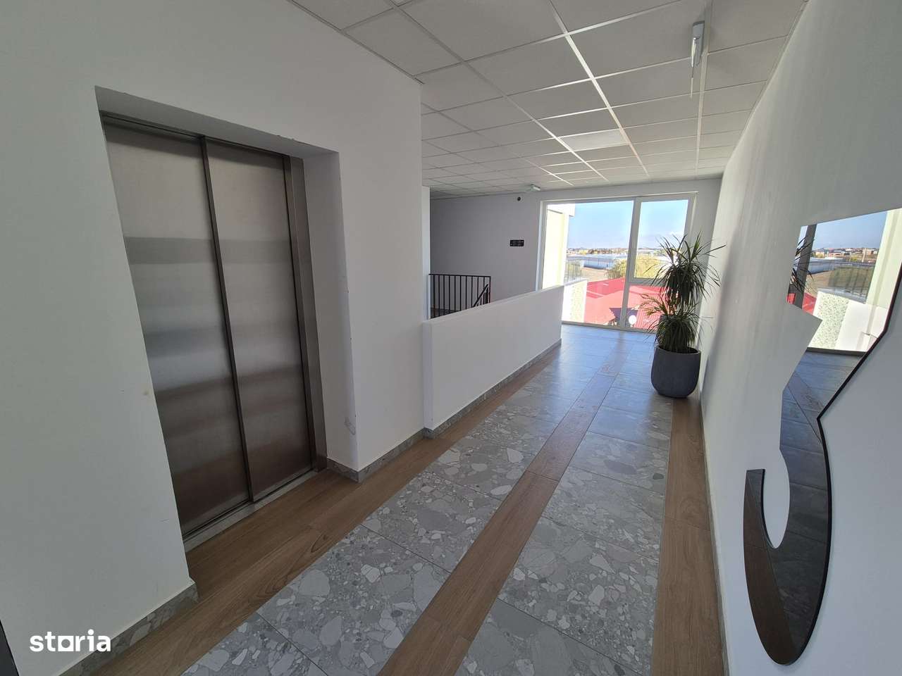 Penthouse NOU, finisat complet, 4 camere, parcare inclusă, comision 0%-8
