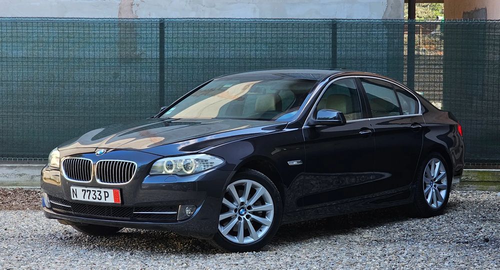 BMW 5 Series F10/F11/F07 [2010 - 2017] 520d Aut. Luxury Line 2011