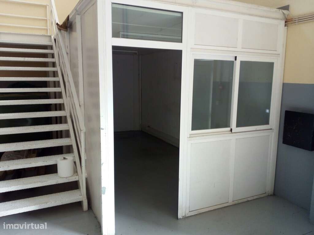 Armazém para arrendar na zona da Terrugem - Sintra - Grande imagem: 4/14