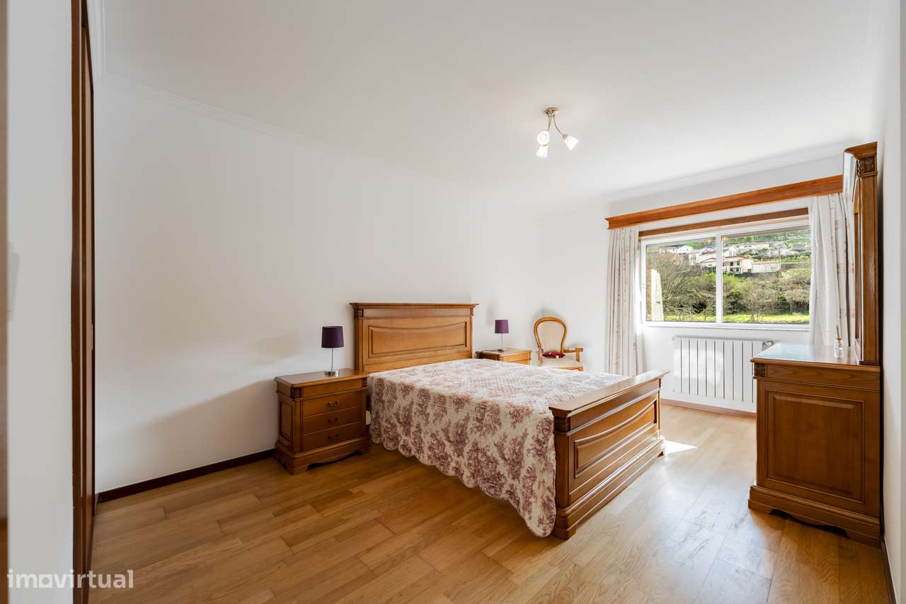 Moradia T4 para venda em Ponte da Barca, Vila Nova de Muía-35