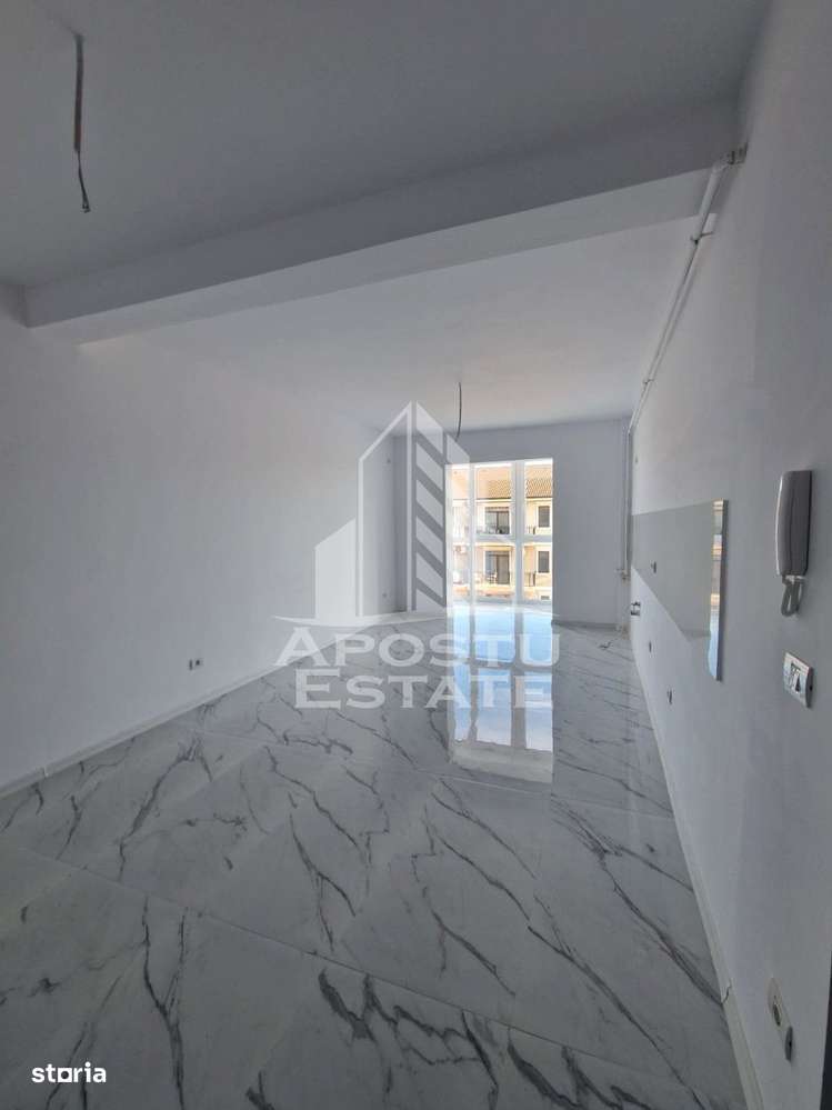 Apartament cu 2 camere, nemobilat, zona Giroc, Loc de parcare inclus - Imagine principală: 4/8