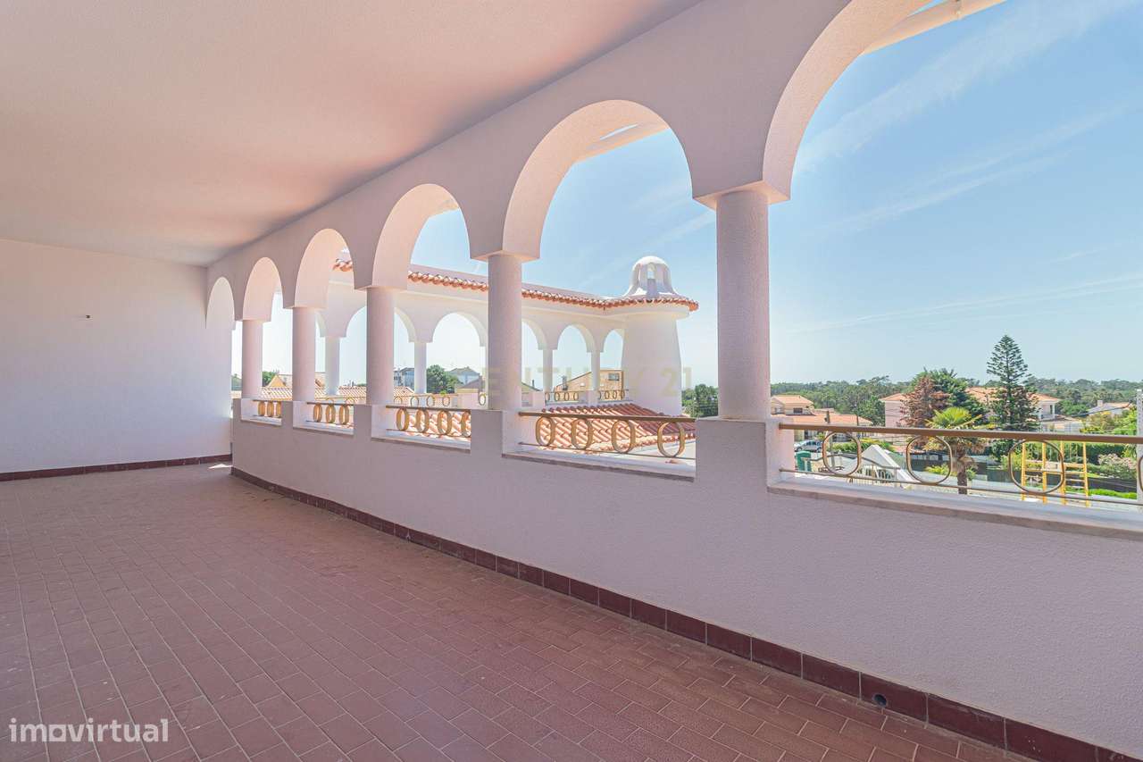 Distinta Moradia, com piscina e adega - perto de praias-39