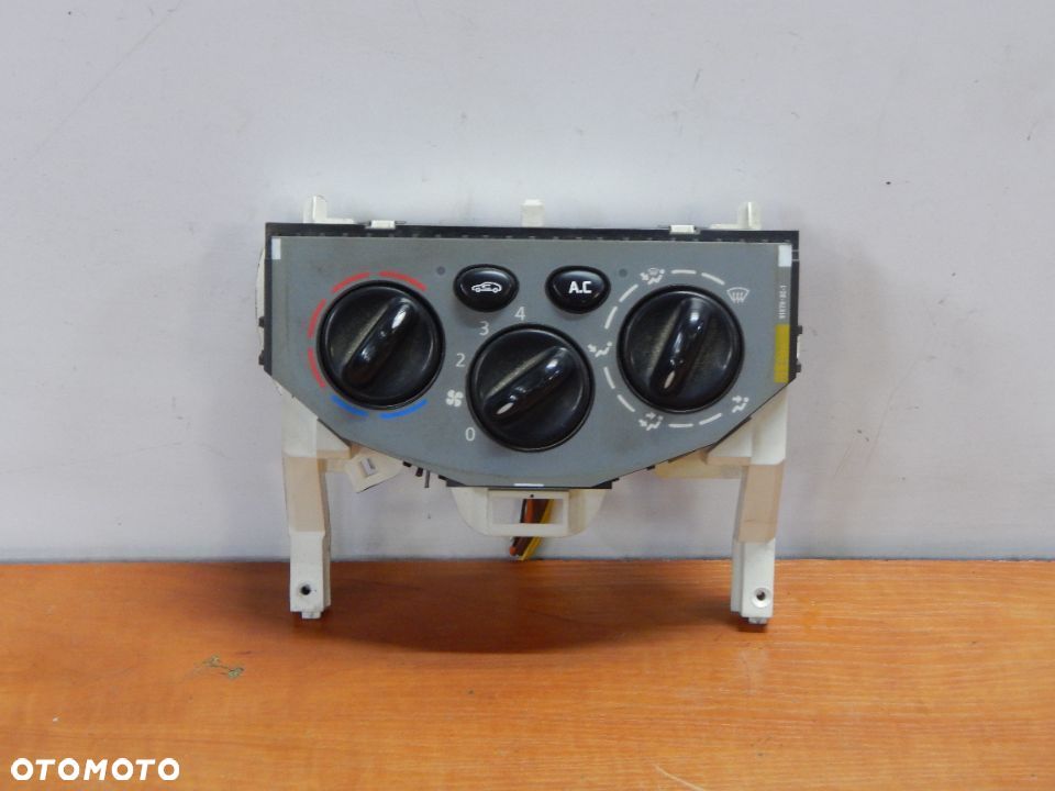 Panel przełącznik klimatyzacji nawiewu Trafic II vivaro primastar 01-14 Łuków części - 1