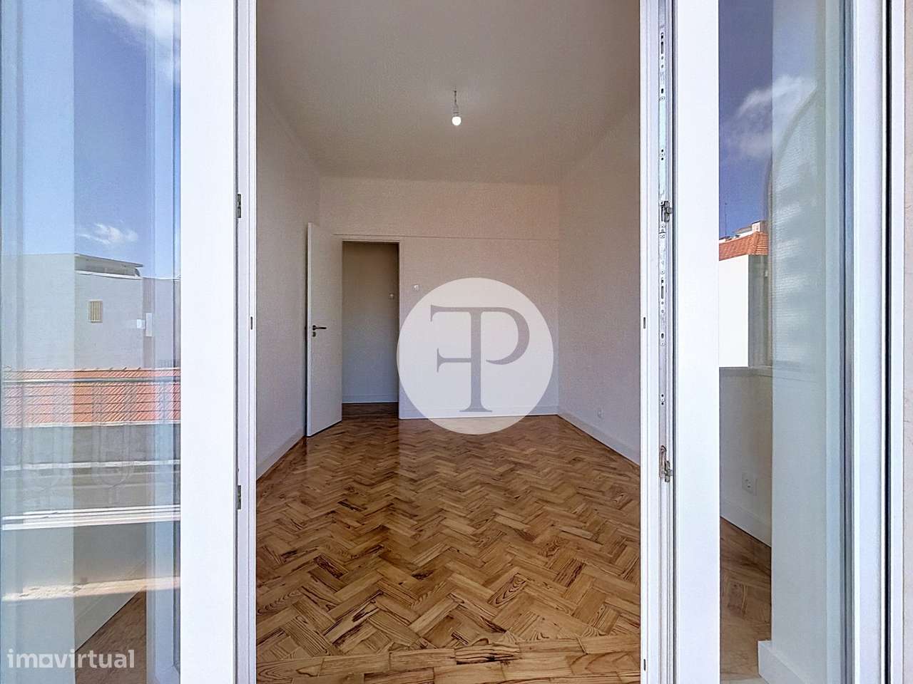 T3 remodelado no centro das Caldas da Rainha, último piso com varanda-13