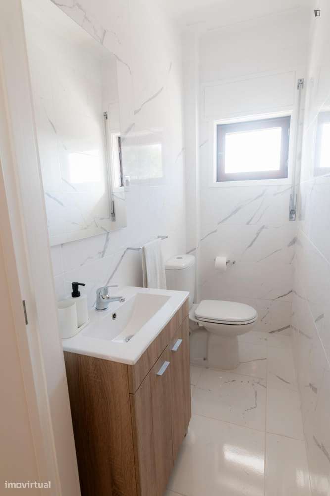 Quarto - localizado em Vila nova de gaia - Grande imagem: 2/2