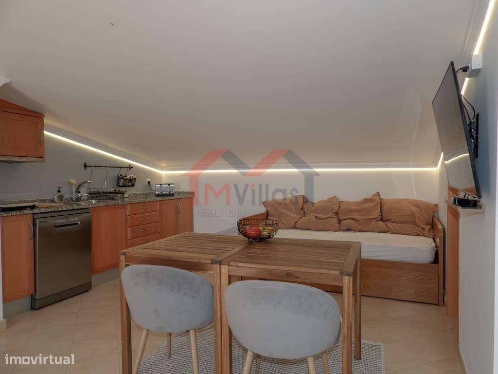 Apartamento T4 dúplex com vista mar, piscina e garagem, perto da pr...-22