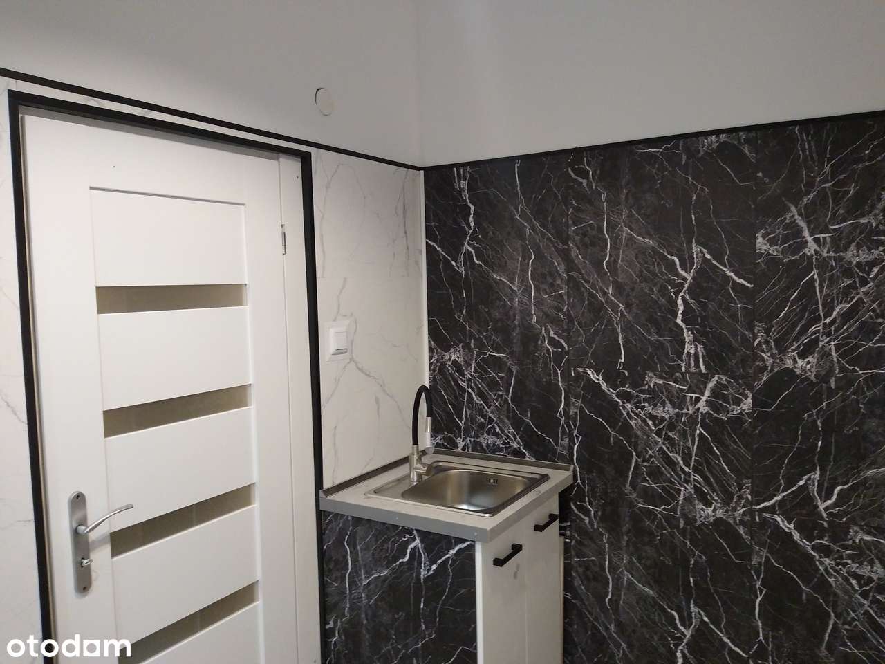 Lokal w Centrum / po remoncie / w bloku / gabinet / salon - More