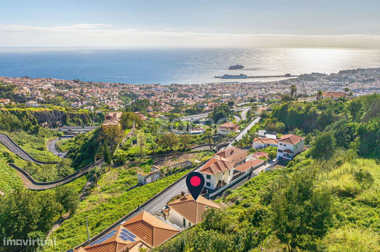 Moradia T3+1 de Luxo com Vista Mar a Apenas 5 Minutos do Funchal! - Grande imagem: 5/58
