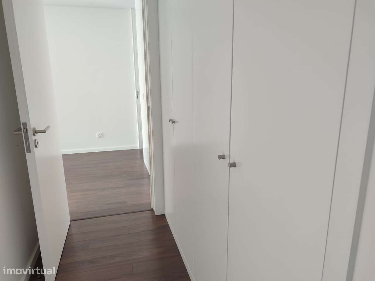 Excelente T3 c/ 2 suítes - Ramalde-24