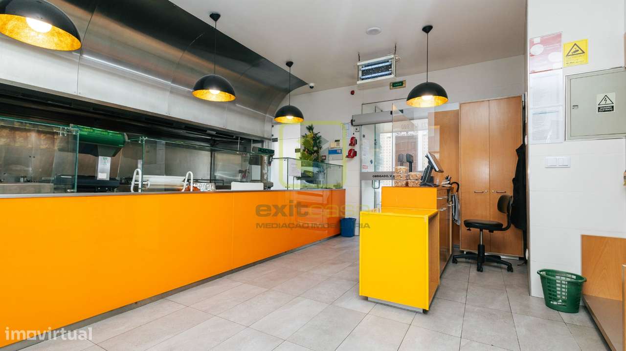 Restaurante e escritórios - Grande imagem: 2/13