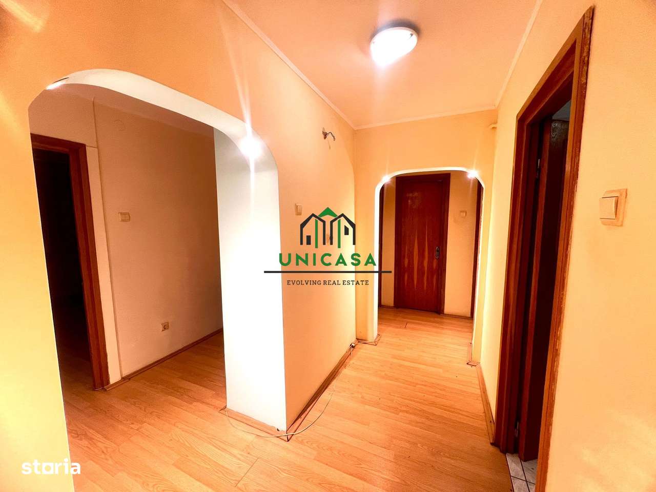 Apartament 4 camere – Etaj 1/4 – Zona Ostroveni-1