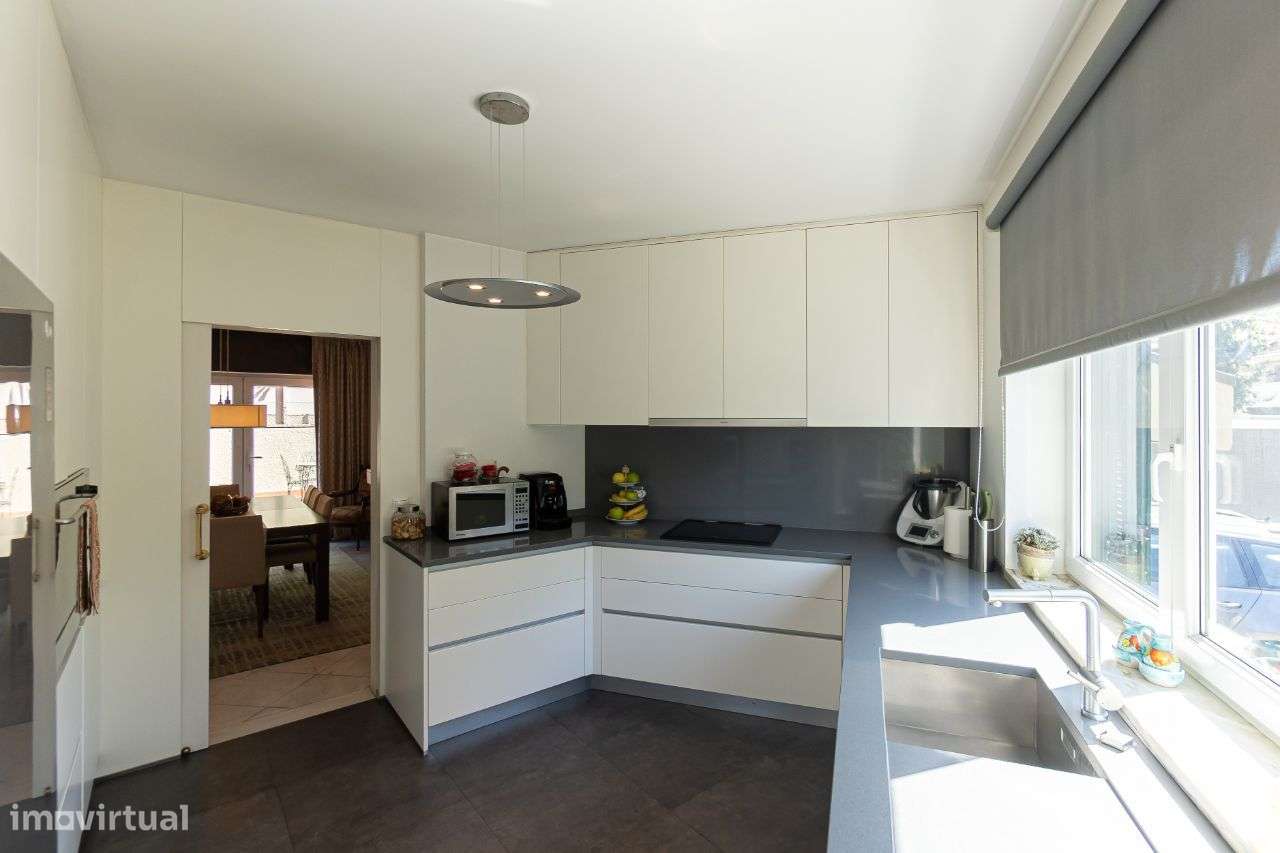 Moradia totalmente remodelada na melhor zona das Antas-15