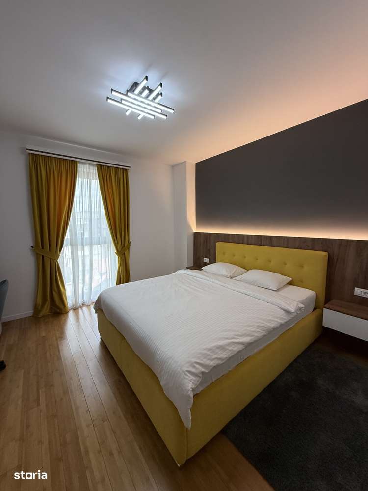 Apartament 3 camere, garaj și terasă Central-0