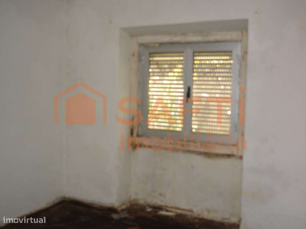 Moradia para Recuperar na Covilhã - Grande imagem: 5/26