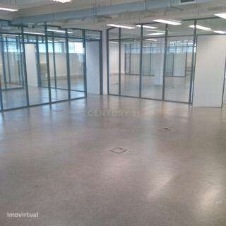 Escritório Usado de 991m²  Amadora, Lisboa - Grande imagem: 3/11