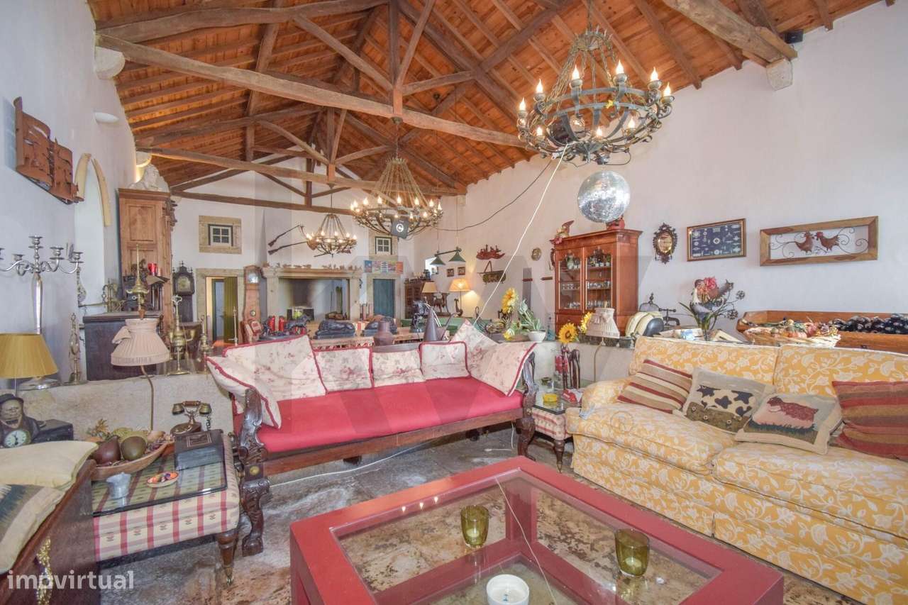 Quinta com Solar e Capela - Referência Histórica em Mafra-8