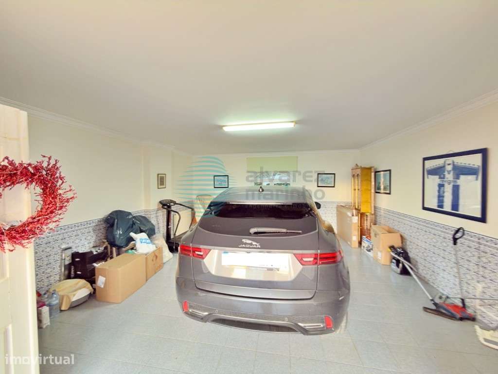 Moradia V5 com terreno com 2075m2, vista de mar-30