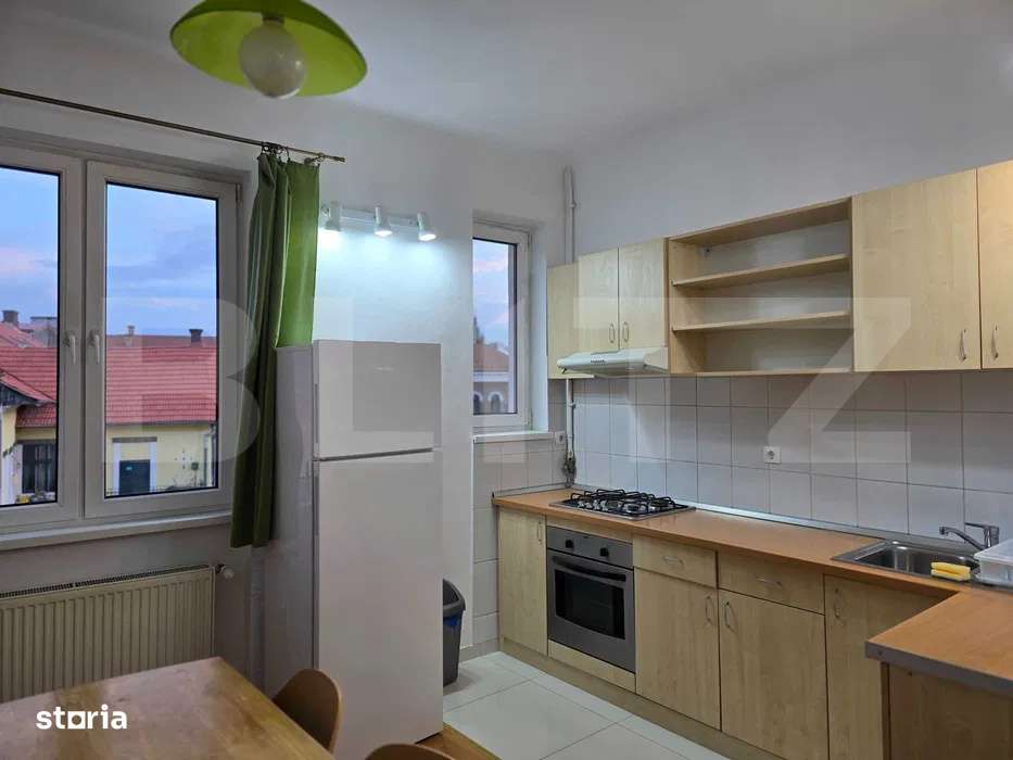 Apartament renovat 2 camere, 70 mp, decomandat, zona Centrala - Imagine principală: 4/6