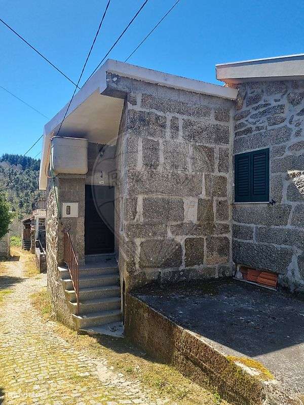 Moradia T2 para venda-8