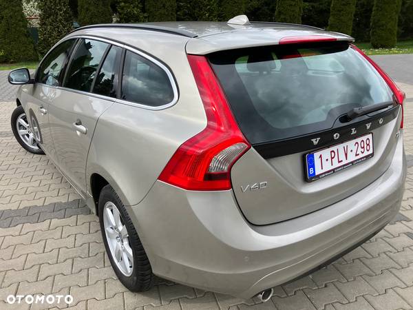 Volvo V60 D3 Momentum - 6