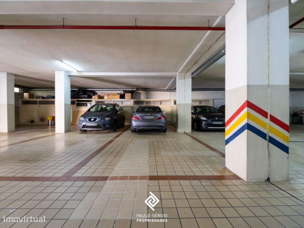 Apartamento T3 Duplex na Maia, próximo do centro da cidade-16