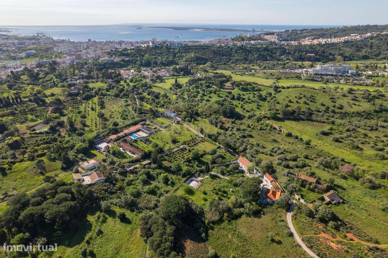 Emblemática Qta de Arronches Junqueiro c/ Piscina e 6025m2-17