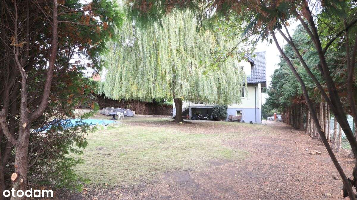 Wolnostojący dom z dużą działką - Pełny obrazek: 1/9