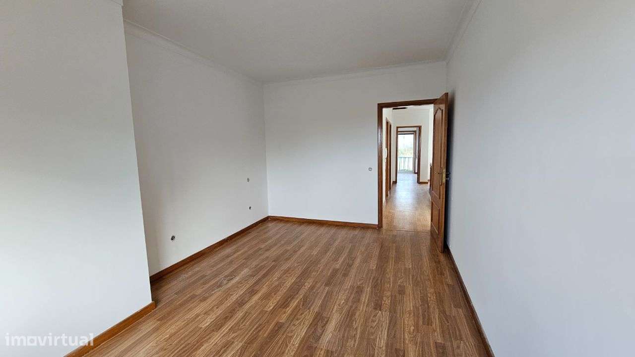 Moradia em Banda, T3, em GONDIFELOS Vila Nova de Famalicão - Grande imagem: 2/17