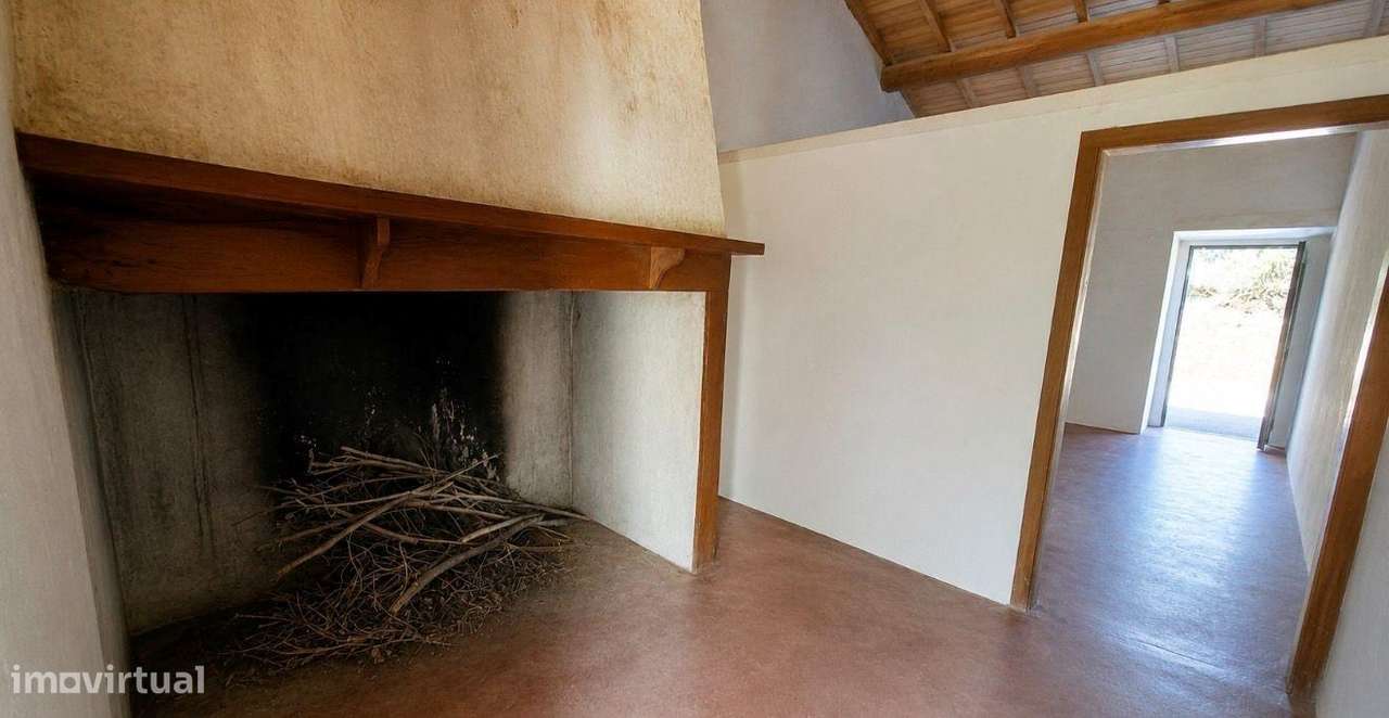 Moradia T2 com Terreno – São Miguel do Rio Torto, Abrantes-7