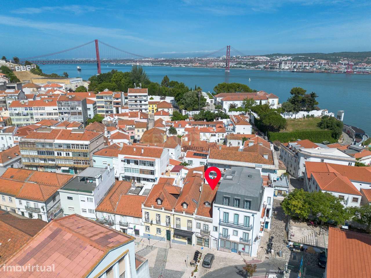 Edifício de Charme com Projecto de Recuperação - Almada-45