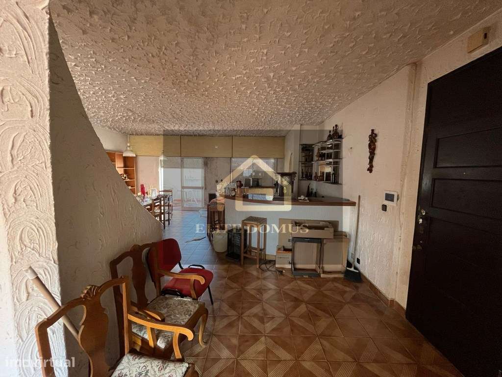 Apartamento T4 com 177m² no Edifício Babilónia - Venteira, Amadora! - Grande imagem: 5/45