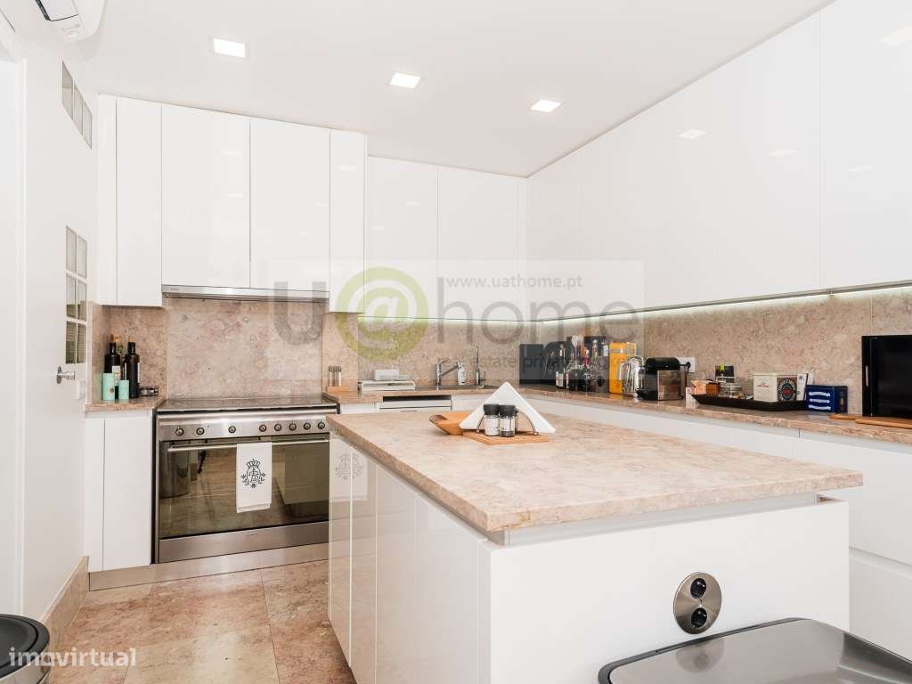 Apartamento T4+ 1 na Lapa-34