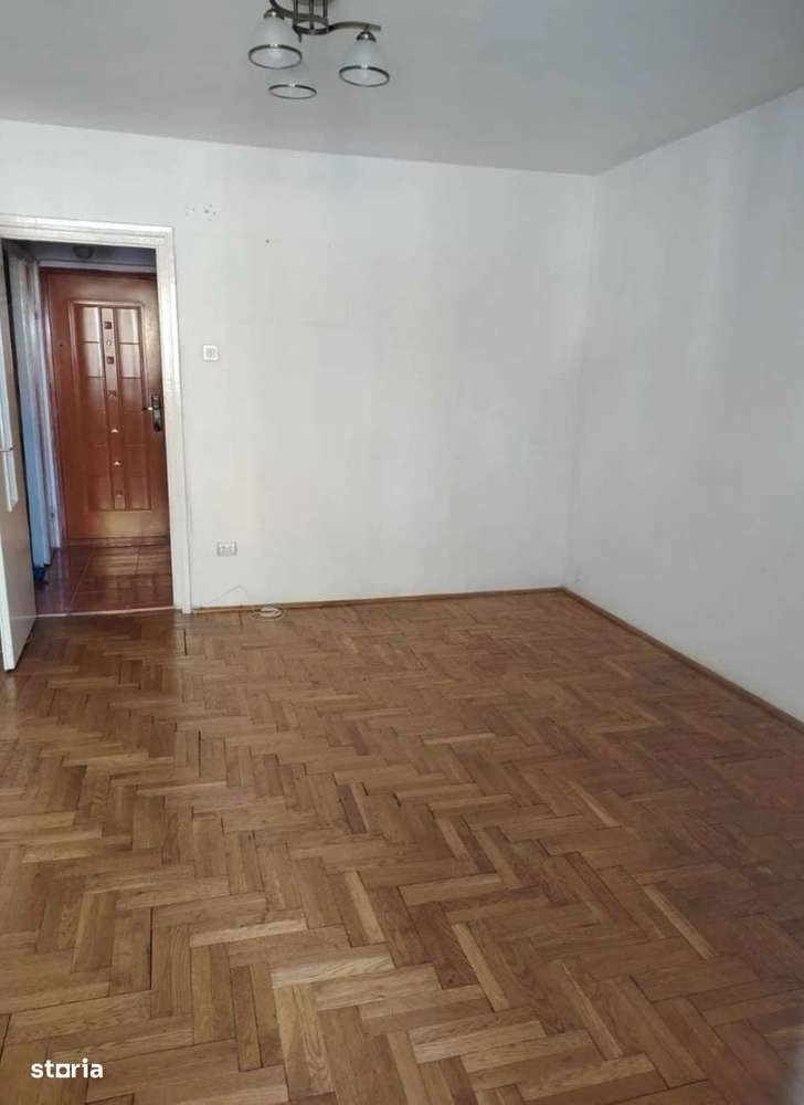 Garsoniera Strada Soarelui - zona Astra - cod 5211-1