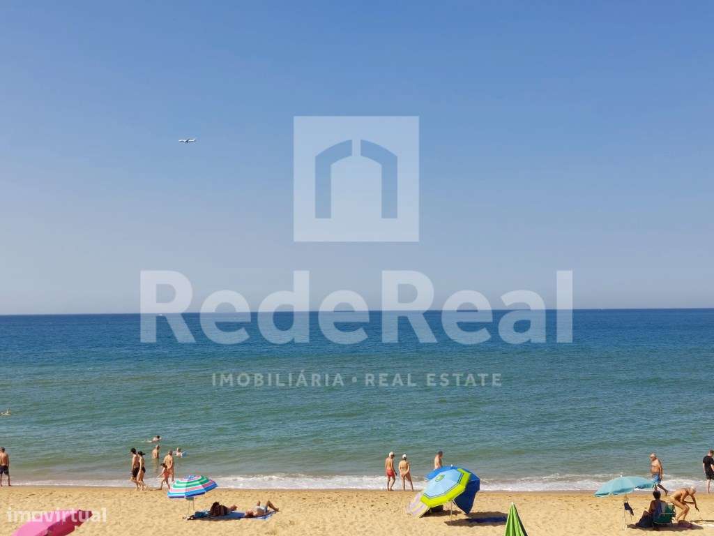 Apartamento T2 +1 em frente ao mar com estacionamento - Grande imagem: 2/24