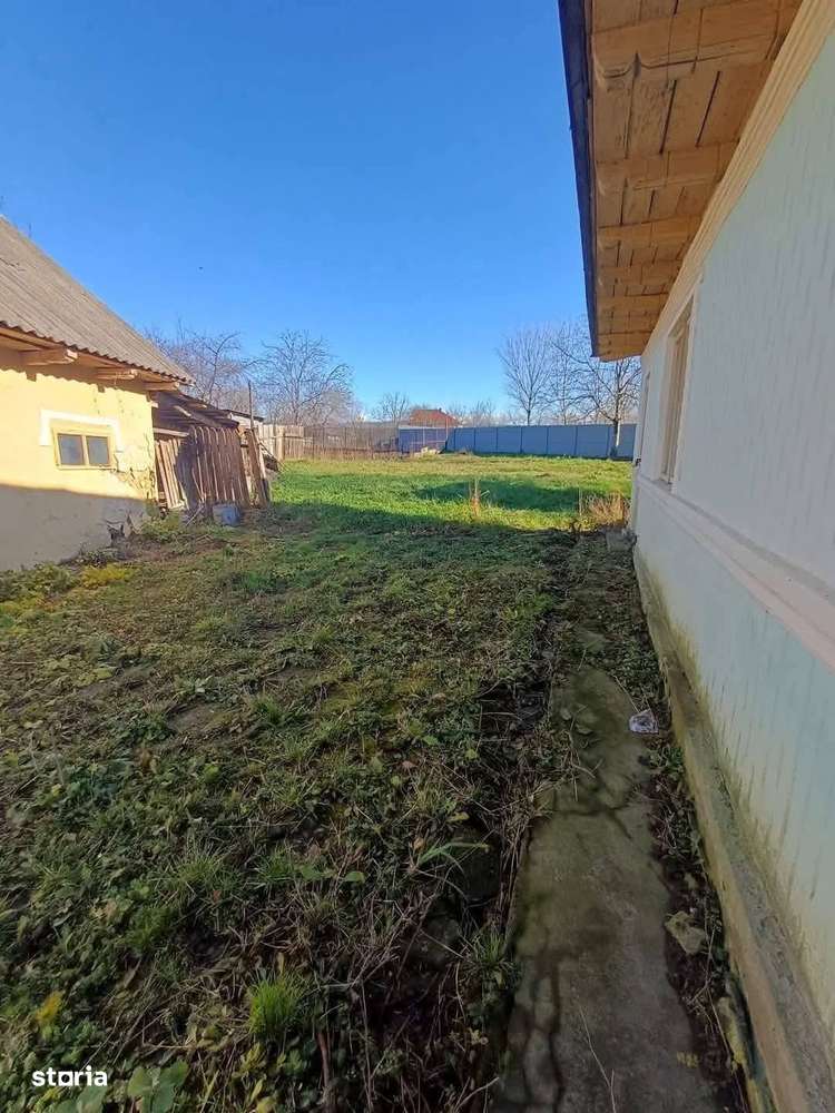 De vanzare casa batraneasca, 1225 mp teren, 35.000 euro - Imagine principală: 4/10