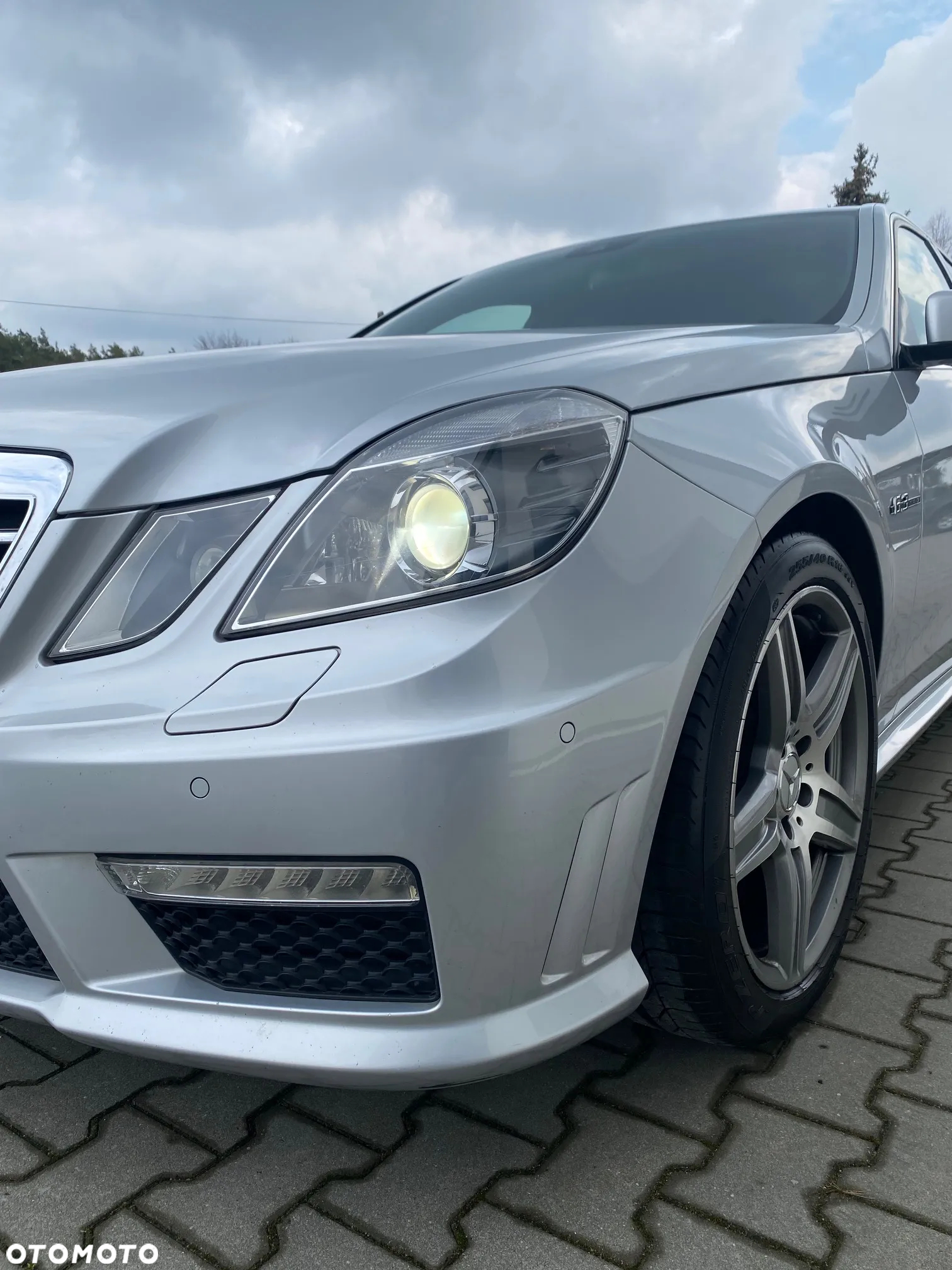 Mercedes-Benz Klasa E 63 AMG - 11