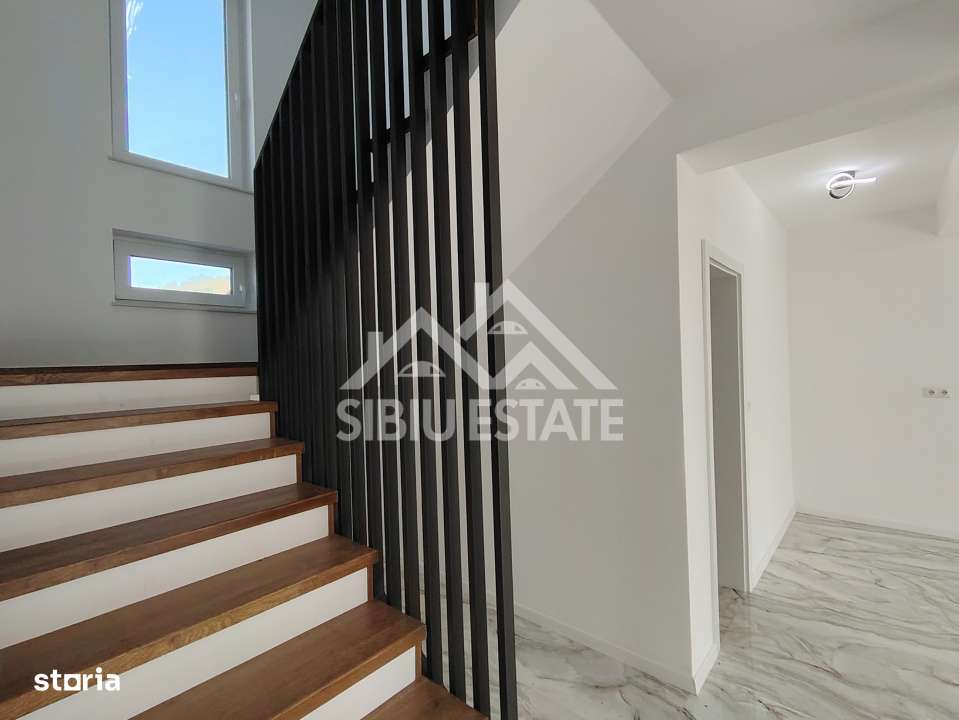 Casa moderna 4 camere, garaj, pivnita  Sibiu, Sura Mare - Imagine principală: 5/19