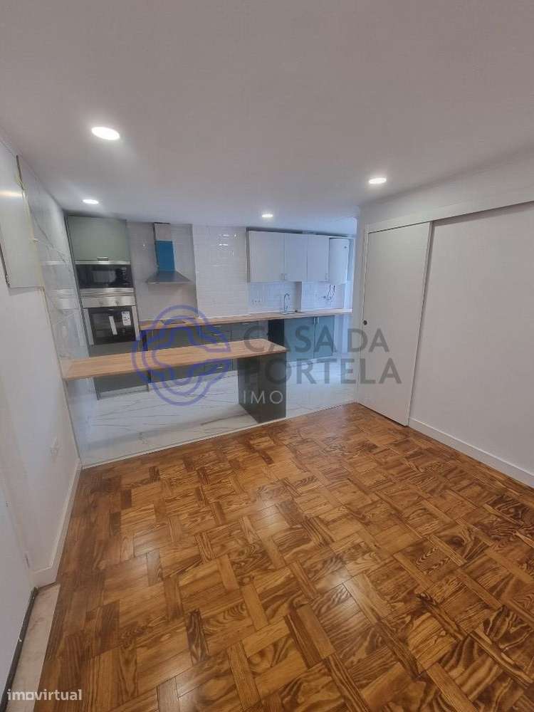 Apartamento  T2 remodelado em Setúbal - Grande imagem: 2/10