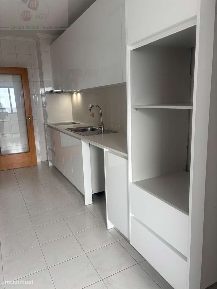 T1 + 1 com lugar de garagem - Grande imagem: 4/10