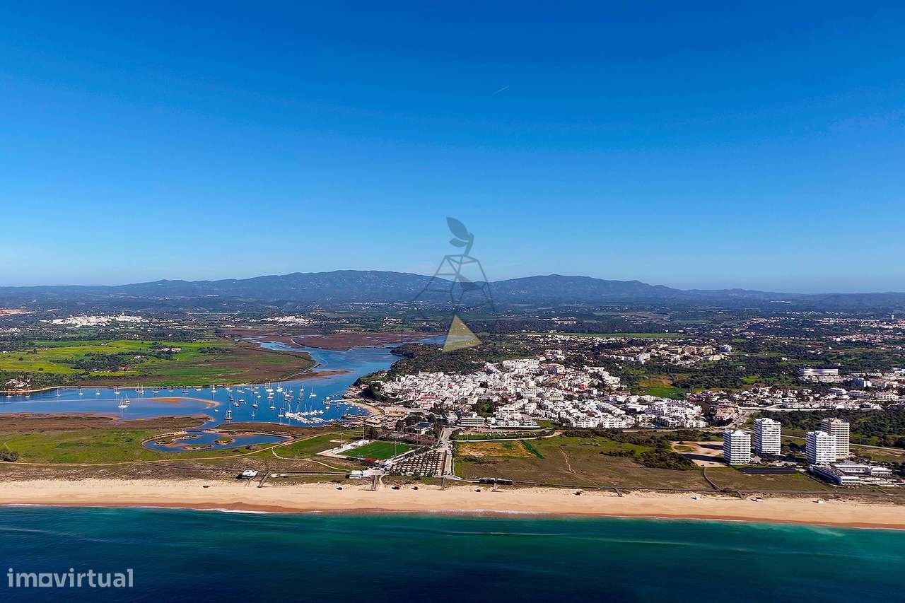 Apartamento com dois quartos , dois lugares de estacionamento e Piscin-38