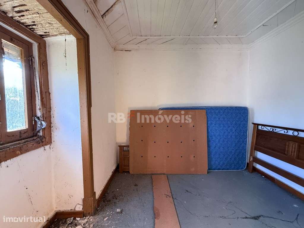 Moradia T3 p/ Recuperar em Pena - Chancelaria, Torres Novas-9