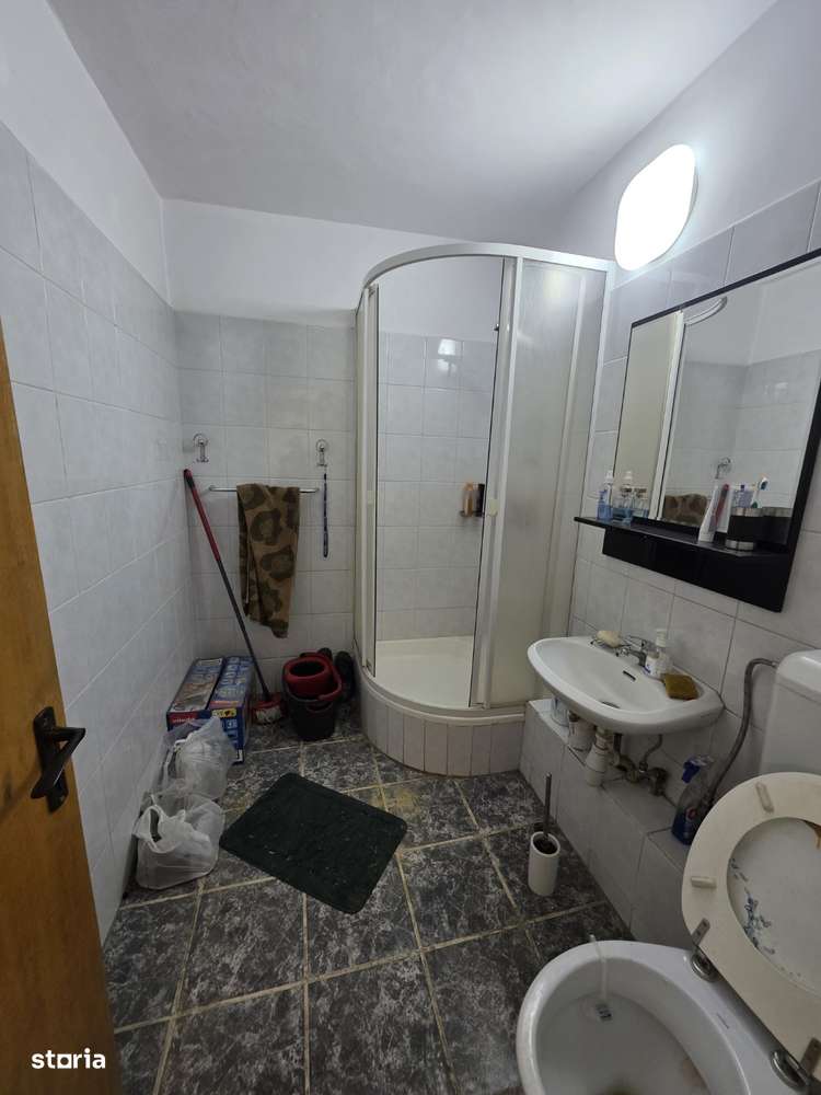 Calea Mosilor, 5 minute metrou Obor, stradal, vedere spate, bloc 1982, - Imagine principală: 2/12