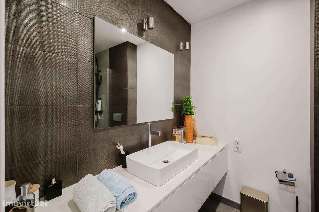 Apartamento T2 com Elevador em Zona Central de Alcabideche | 2 km...-12