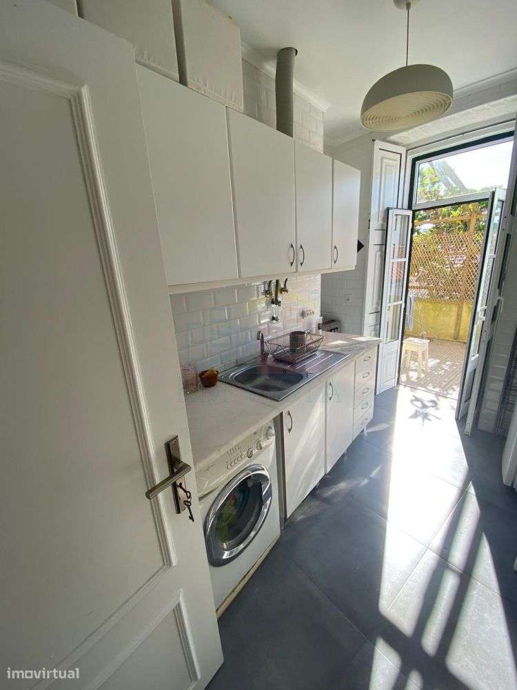 Apartamento T2 com terraço na Graça, em Lisboa - Grande imagem: 3/27