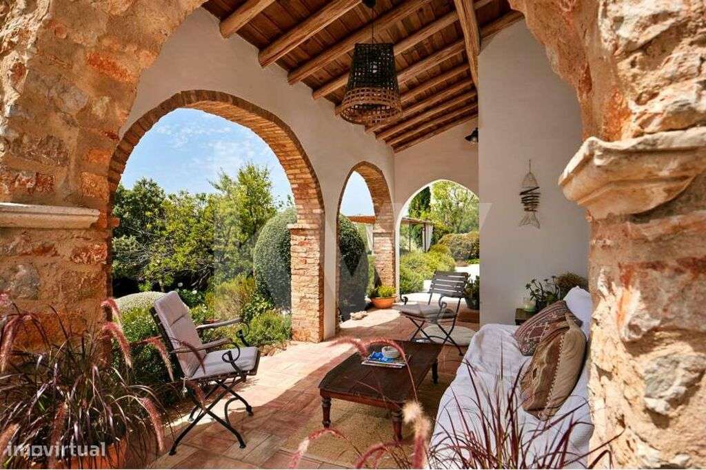 Moradia em Loulé, T5, com piscina e anexo - Grande imagem: 2/60