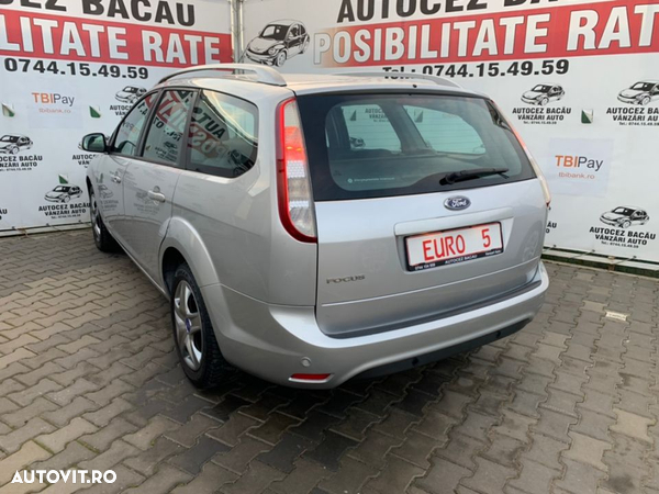 Ford Focus 1.6 - 12